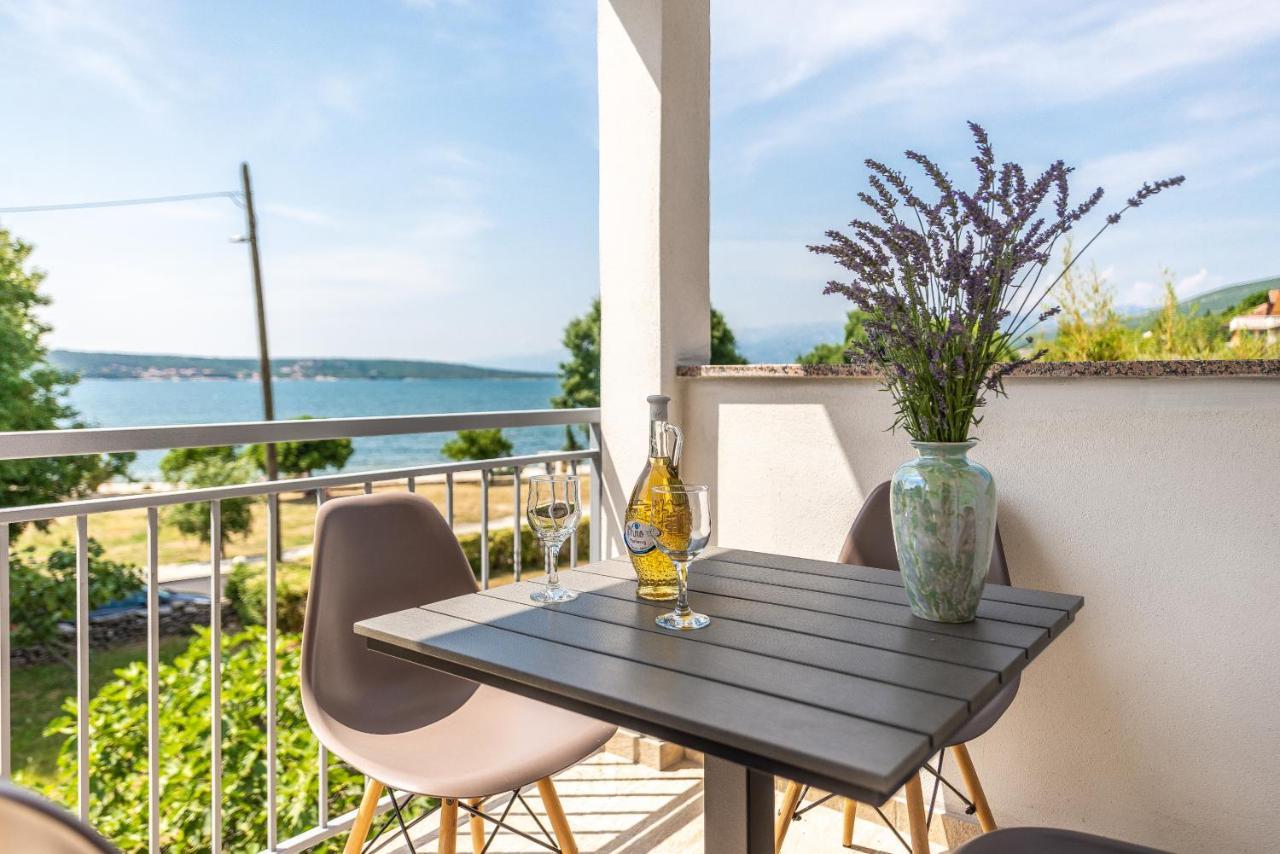 Apartmani Dupor Gornji Karin Esterno foto