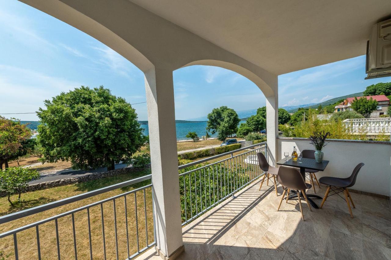 Apartmani Dupor Gornji Karin Esterno foto