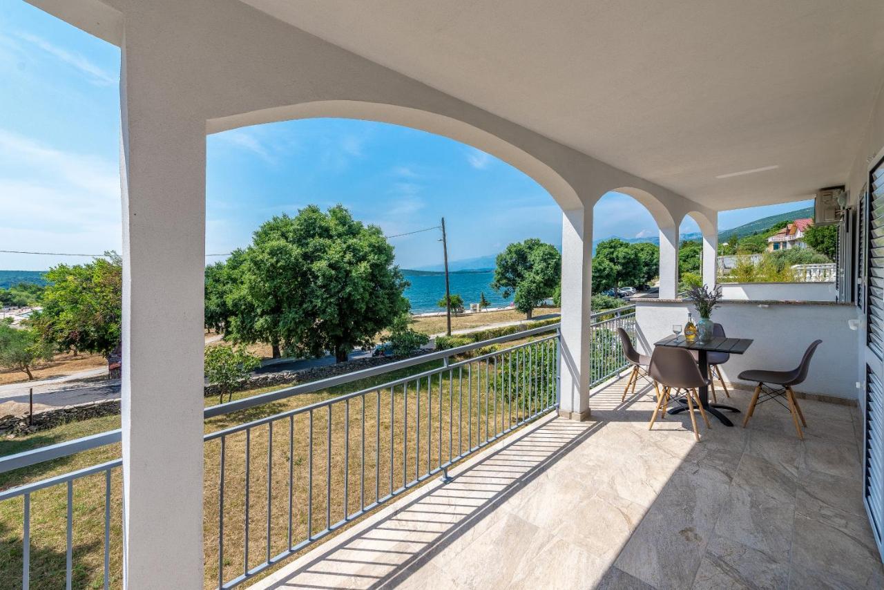 Apartmani Dupor Gornji Karin Esterno foto