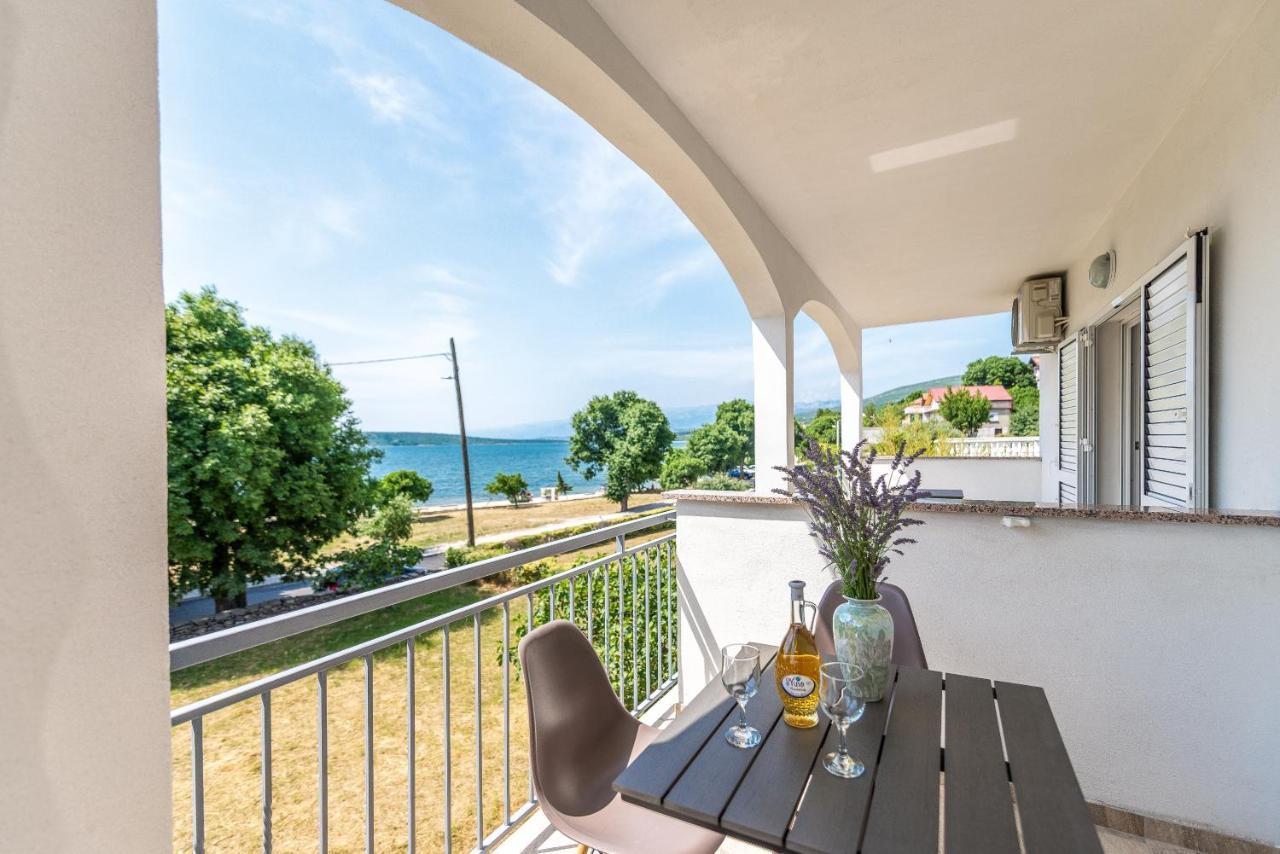 Apartmani Dupor Gornji Karin Esterno foto