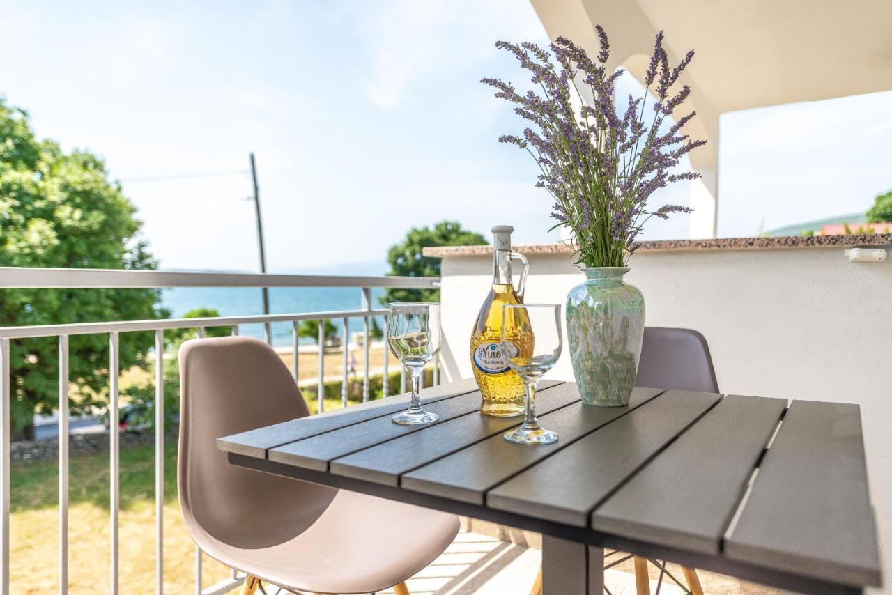Apartmani Dupor Gornji Karin Esterno foto