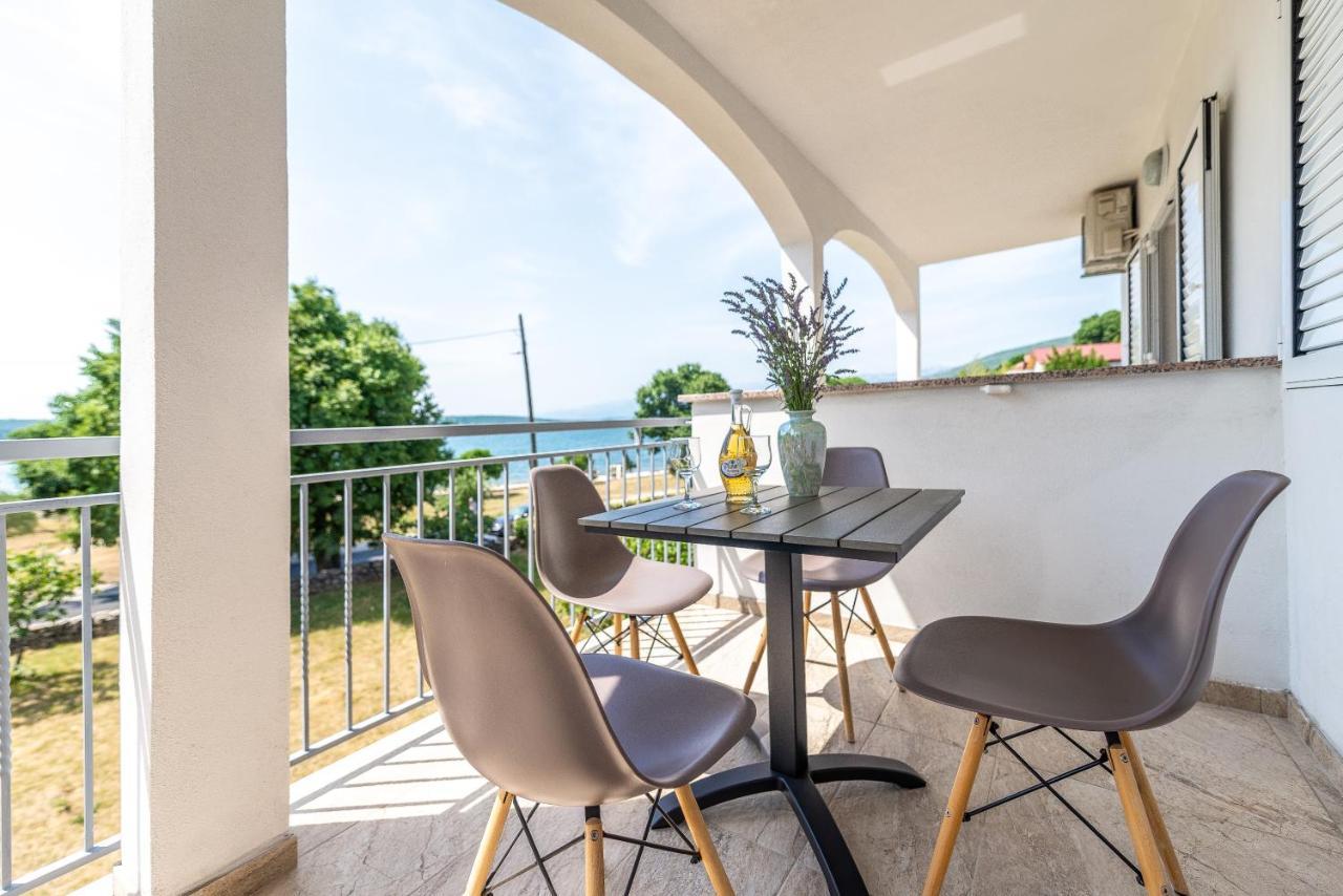 Apartmani Dupor Gornji Karin Esterno foto