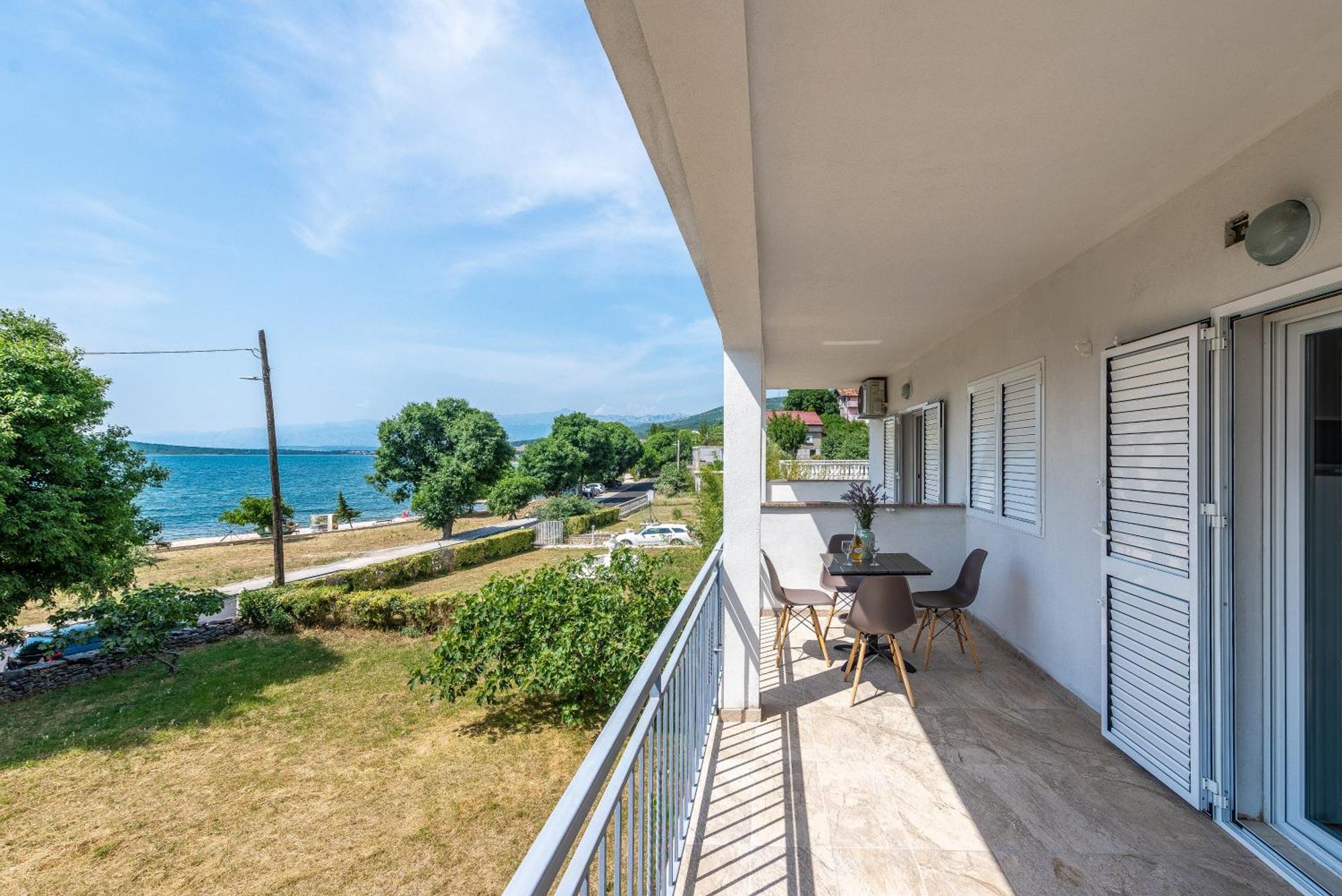 Apartmani Dupor Gornji Karin Esterno foto