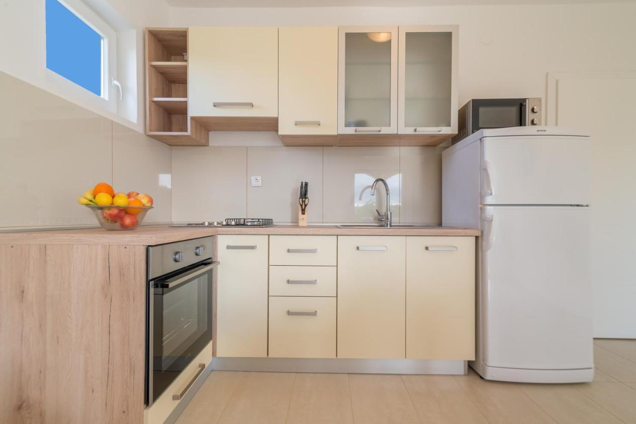 Apartmani Dupor Gornji Karin Esterno foto